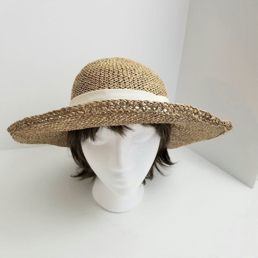 VINTAGE Women's Tan Straw Wide Brimmed Summer Hat - Picture 3 of 10